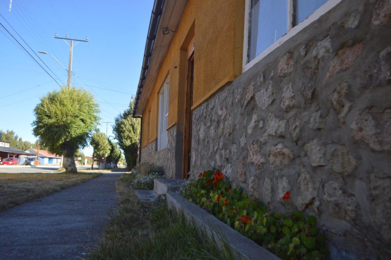 Puerto Ingeniero Ibanez Hostal Y Cabanas Vientos Del Sur מראה חיצוני תמונה
